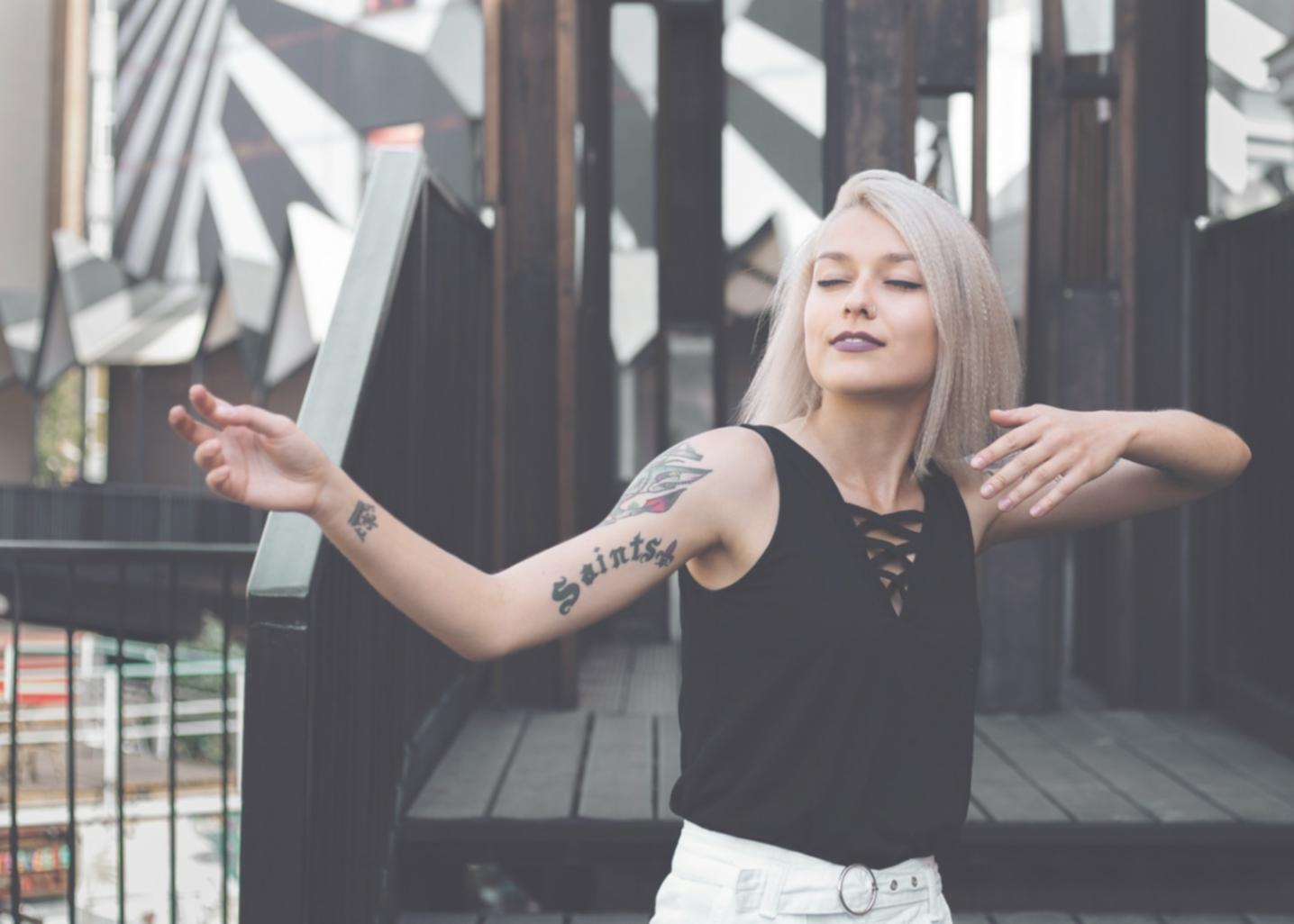 Detailaufnahme einer Tanzsequenz im Studio